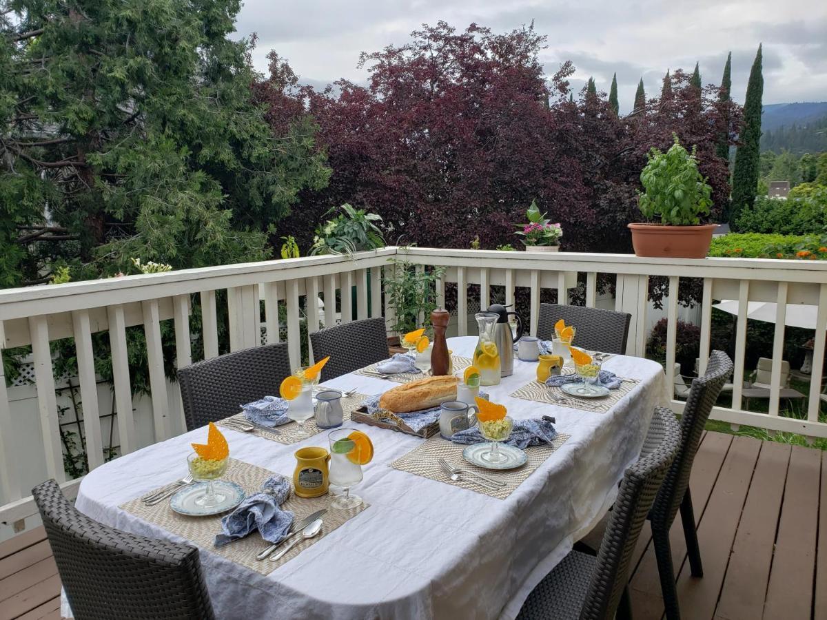Bayberry Inn B&B And Oregon Wellness Retreat Ashland Extérieur photo