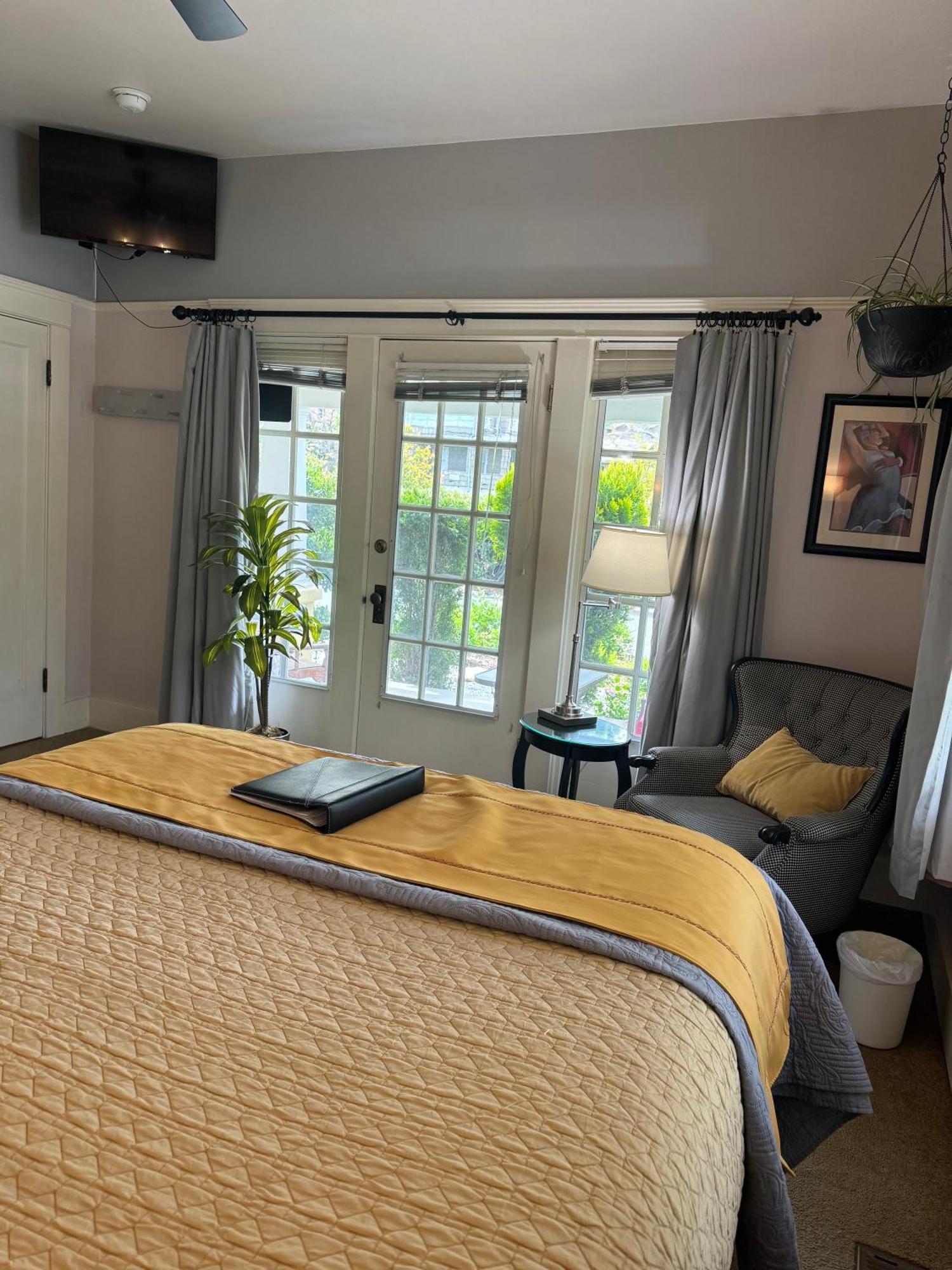 Bayberry Inn B&B And Oregon Wellness Retreat Ashland Extérieur photo