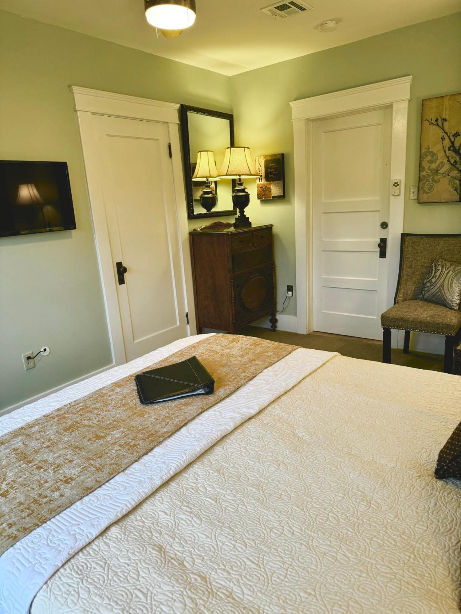 Bayberry Inn B&B And Oregon Wellness Retreat Ashland Extérieur photo