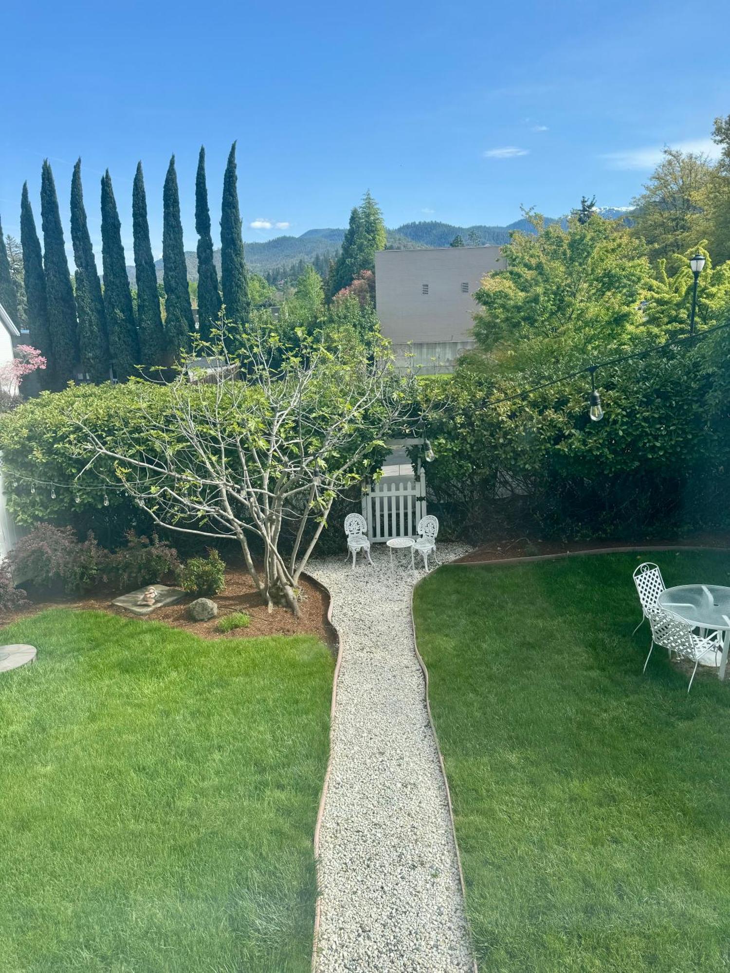 Bayberry Inn B&B And Oregon Wellness Retreat Ashland Extérieur photo